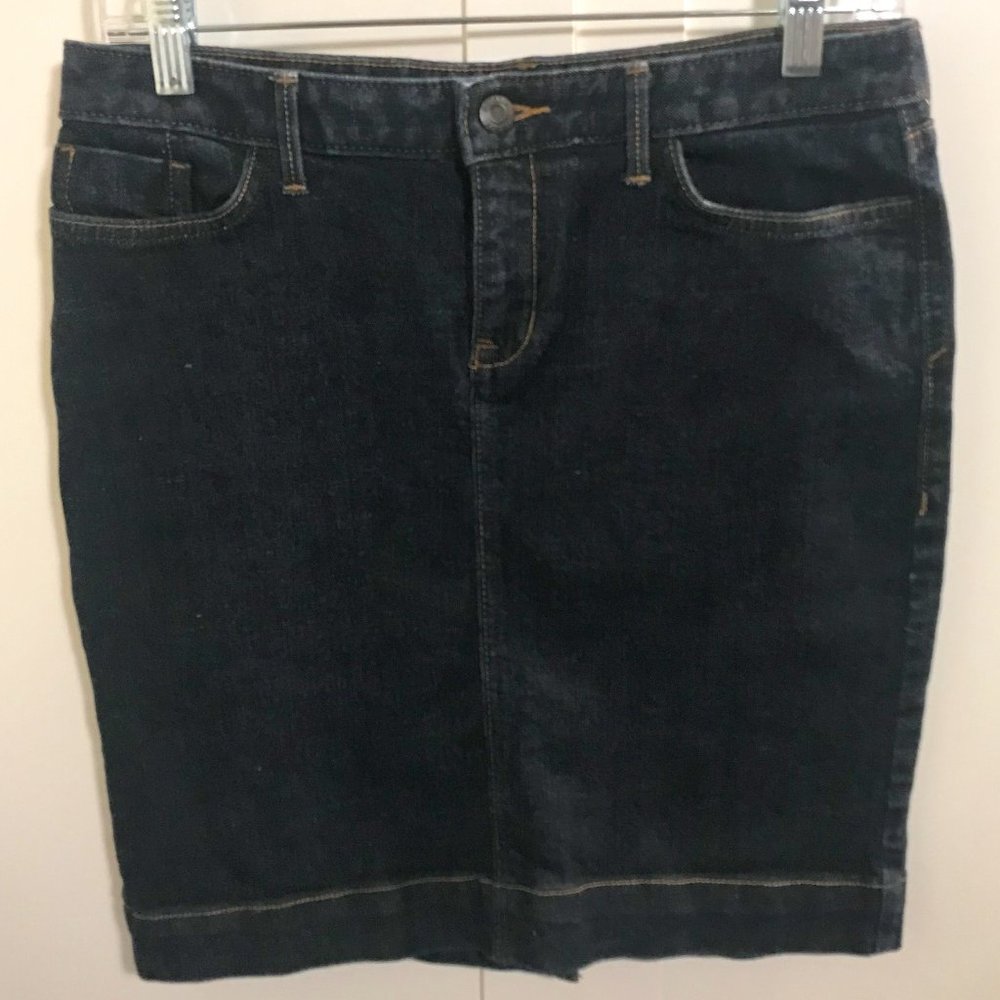 Banana Republic Dark Wash Denim Knee Length Skirt Size 4 Petite